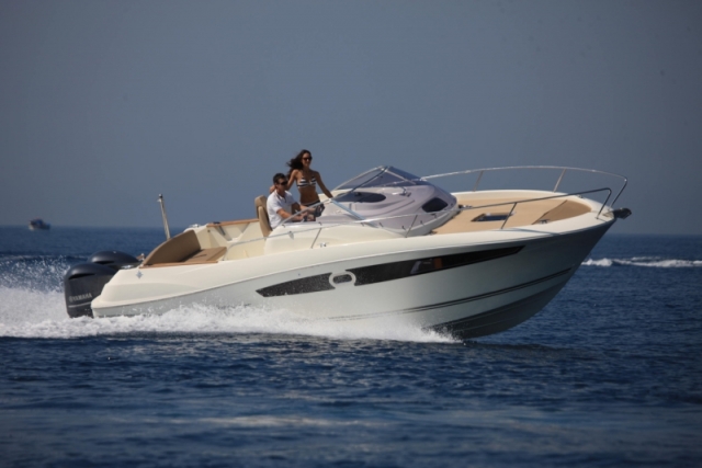  Rent your boat at Cap Caraibes 